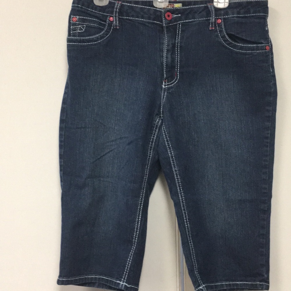 Moto Blues women’s jean shorts size 14